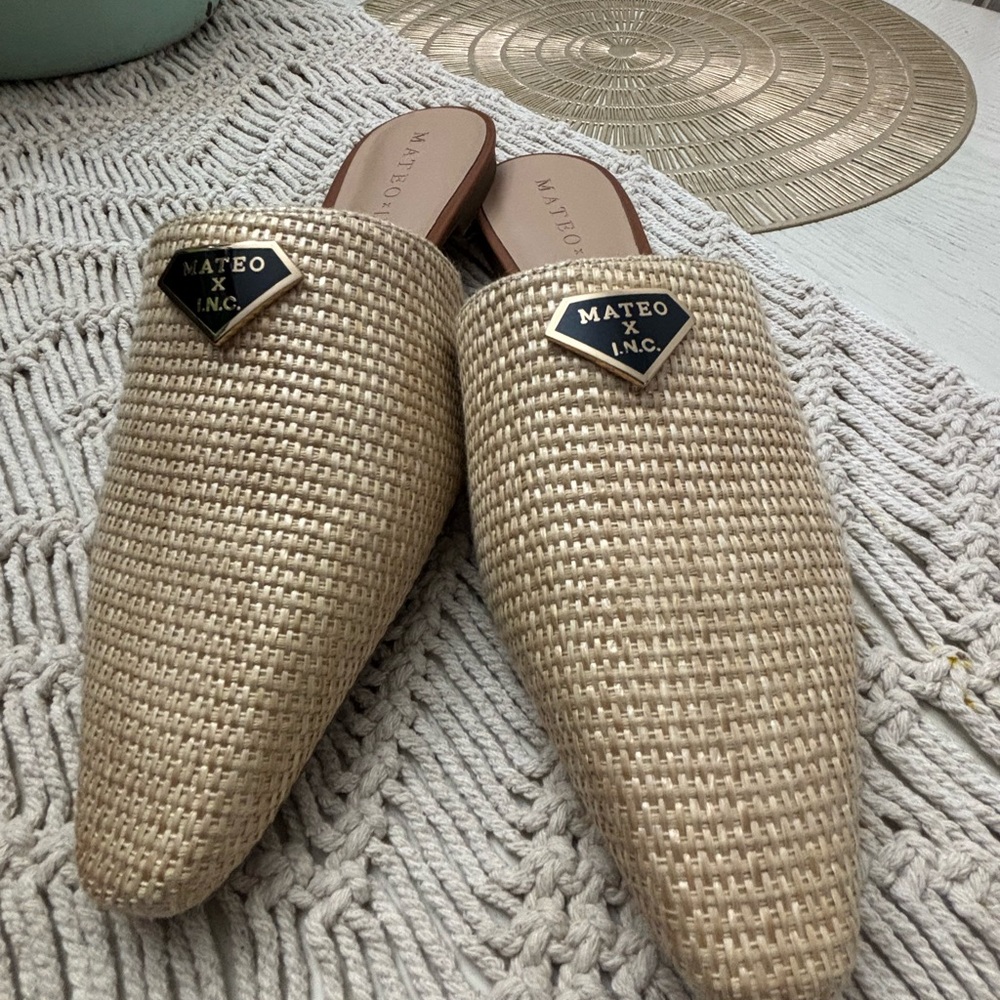 Women's Beige Woven Mules
